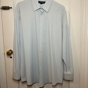 Mizzen+Main White Dress Shirt Classic Design Size Large